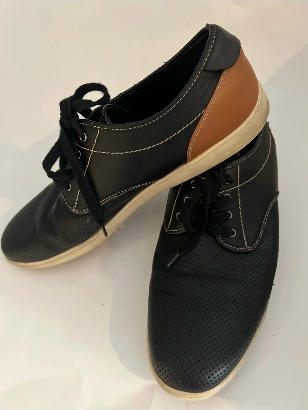 Steve Madden Men's Black Lace-Up Perforated Casual Shoes Memory Foam SZ 13